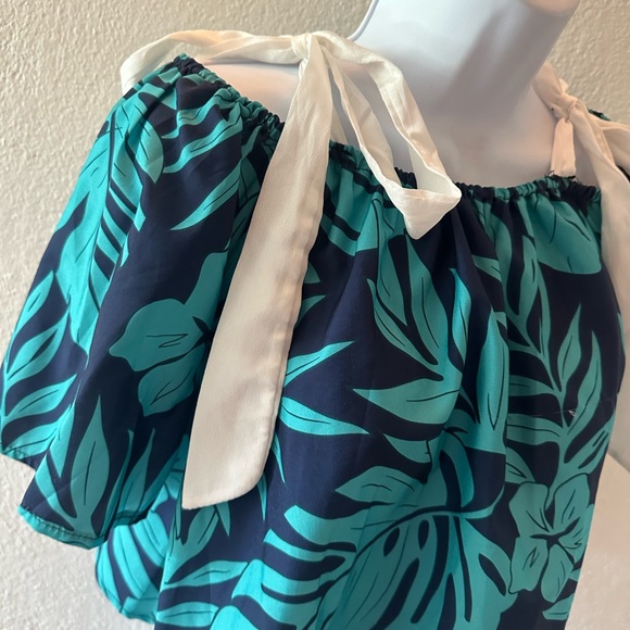 Top - Picture 4 of 5